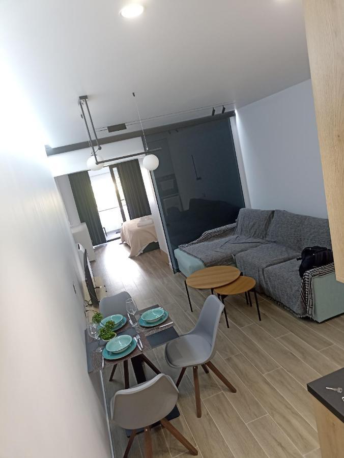 Deluxe Apartment Bllok Tirana Esterno foto